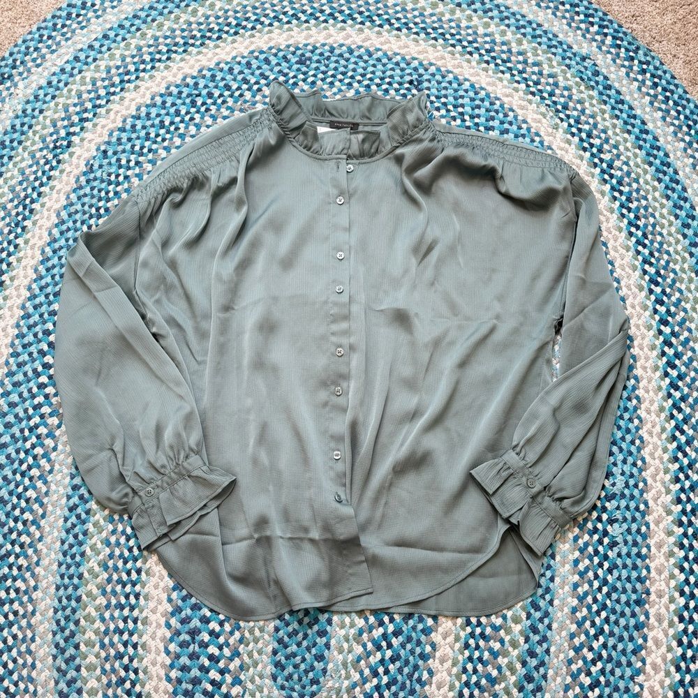 New. Ann Taylor Blouse